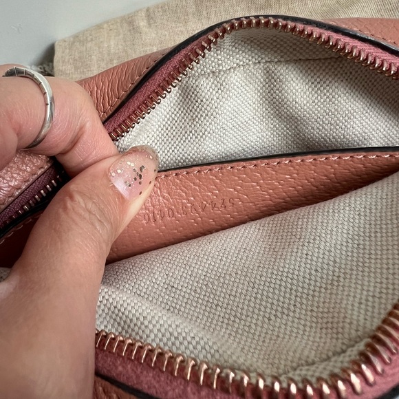 Authentic Gucci mini crossbody with roses gold hardware - Picture 9 of 9